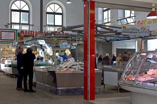 Fish And Meat Market Civitavecchia Rome Port Italy Travelfooddrink Com