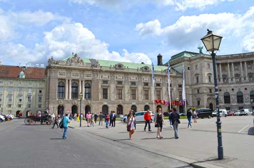 Heroes Square / Heldenplatz - Hofburg Palace, Vienna