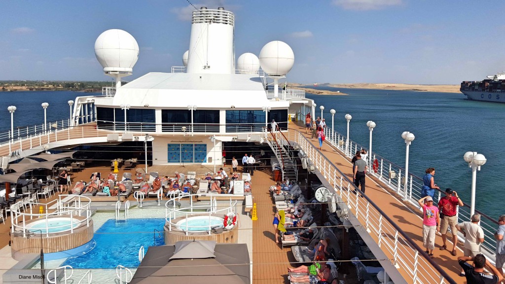 Cruise ship Pool, Azamara