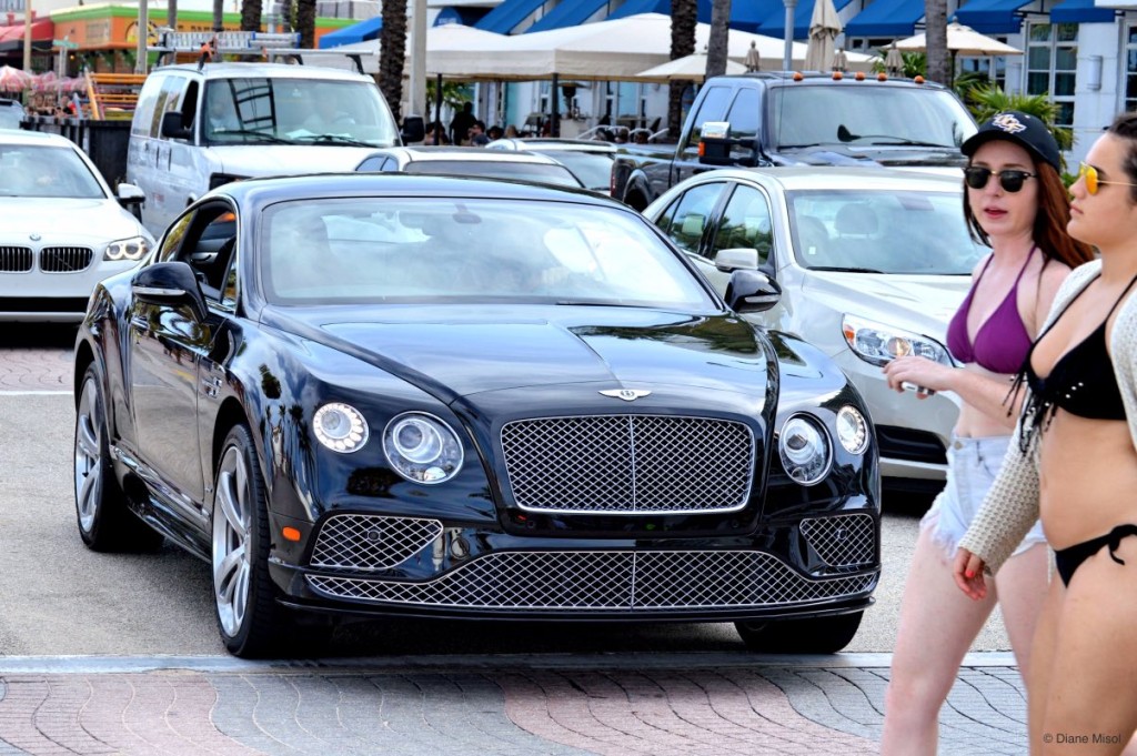 Bentley on tour, Fort Lauderdale Beach, FL, USA