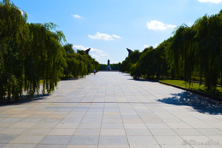Plaza of the Soviet War Memorial. Treptower Park, Berlin