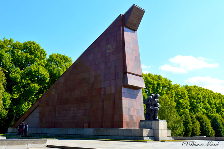 Red Granite Soviet Flag. Treptower Park Memorial, Berlin
