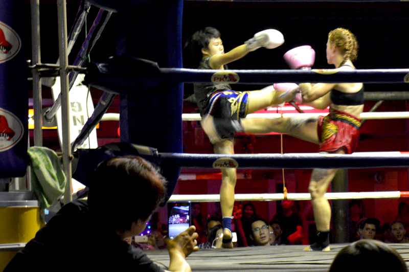 Australia VS Thai Double Kick - Muay Thai Ladies Boxing, Chiang Mai
