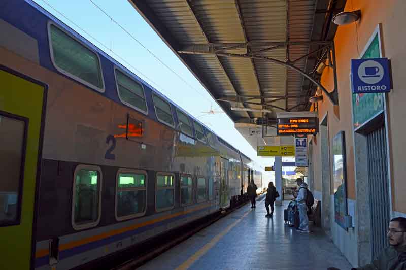 Train - Civitavecchia Station -0001