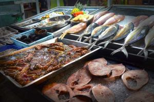 Fish on Ice - Quan An Mien Trung - Dinh Cau Night Market, Phu Quoc