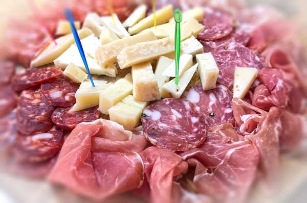 Southern Italy Specialty Meats & Cheese - La Bruschetta, Konstanz